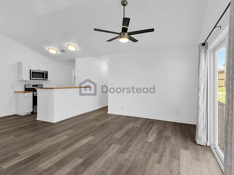 16026 Fitchburg Cir — Photo 11