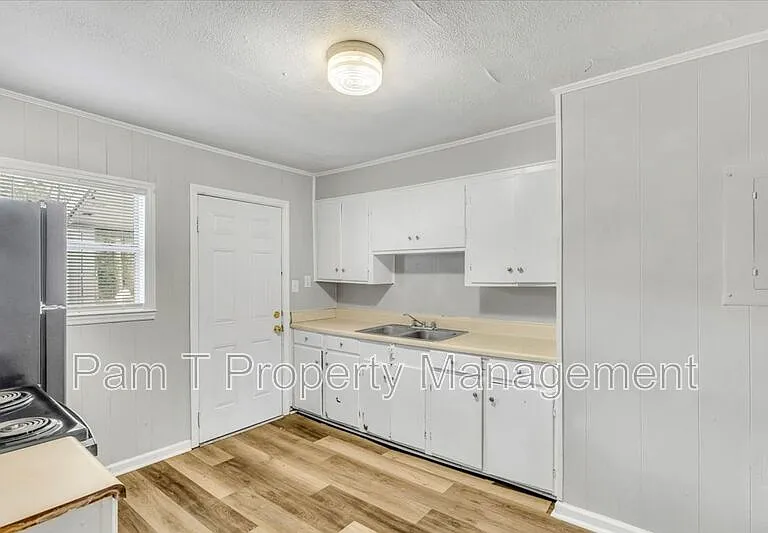 217 W 73rd St — Photo 9