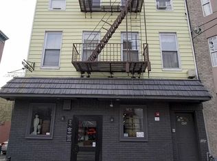 400 Adams St APT 2R, Hoboken, NJ 07030