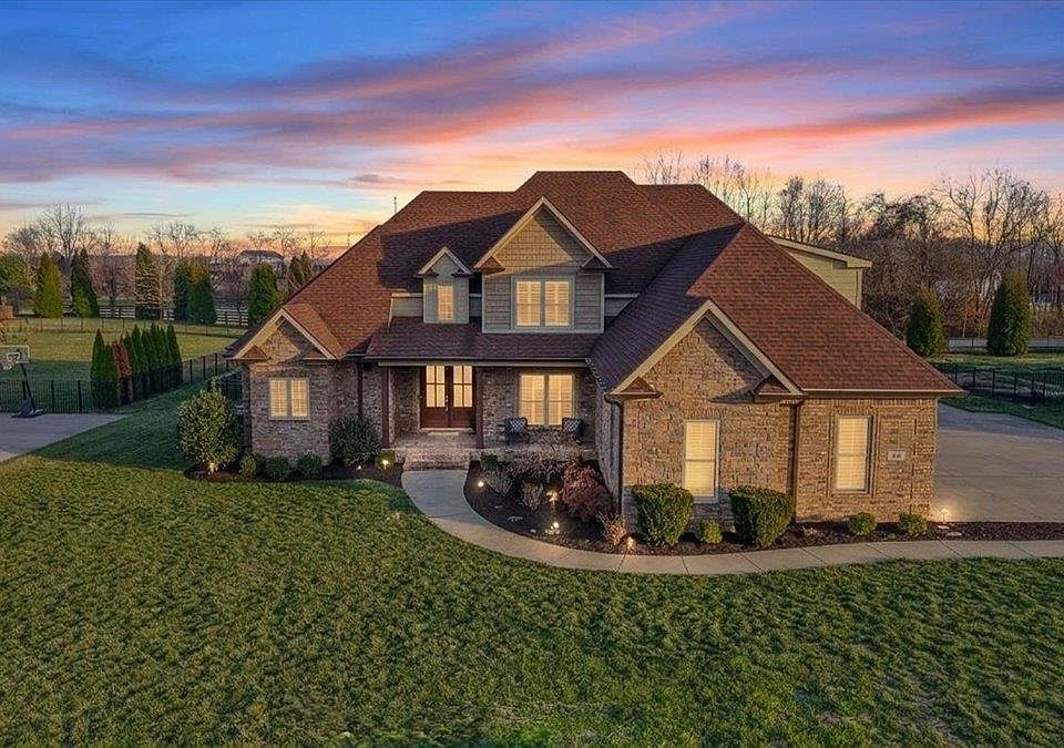 1st image of 90 Pikes Peak Way