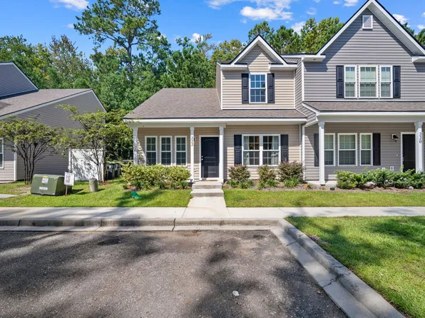 222 Admiration Ave, Beaufort, SC 29906