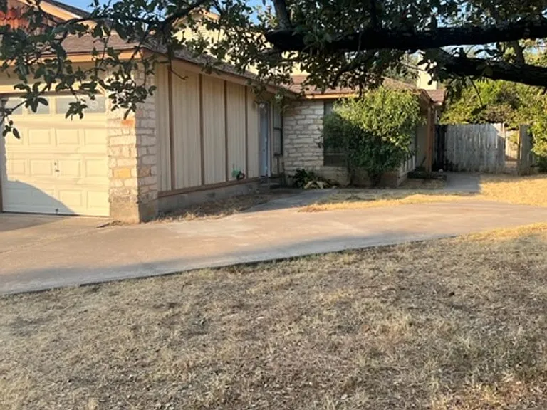 112 Verna Spur — Photo 2