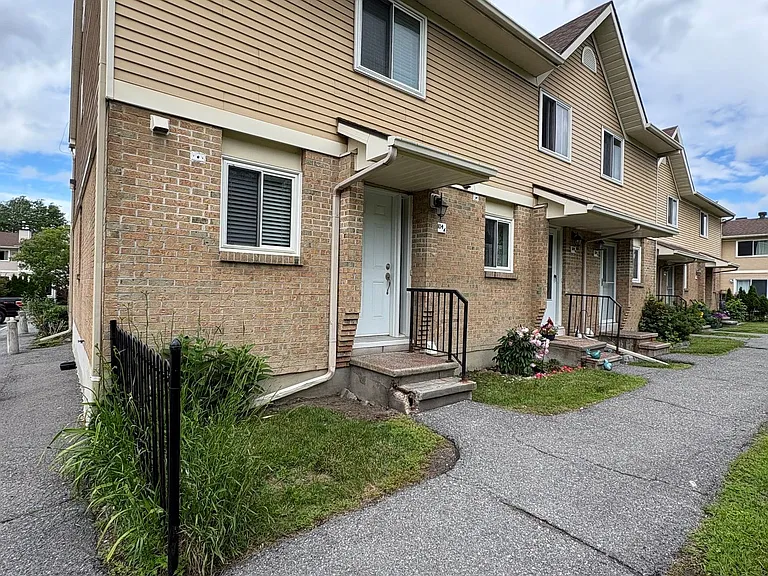 104 Valley Stream Dr #6 — Photo 2