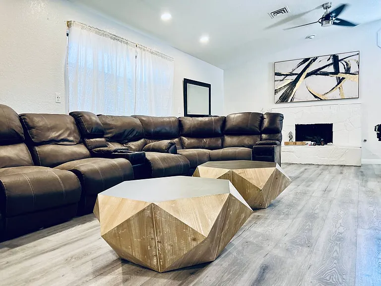 1505 Hialeah Dr — Photo 36