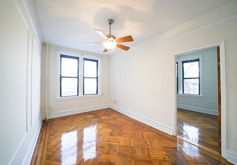 1st image of 2559 Steinway St APT 2R