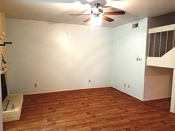 3rd image of 8311 Wednesbury Ln