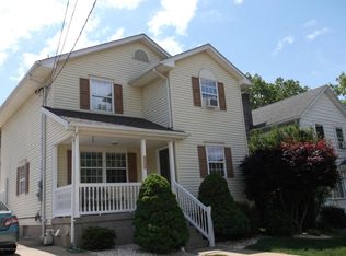 208 4th St, Blakely, PA 18447