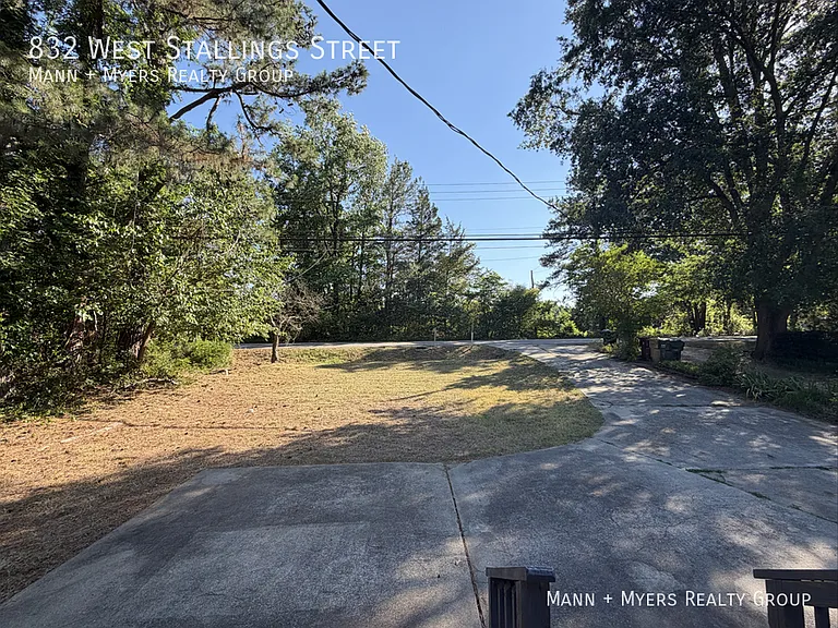 832 W Stallings St — Photo 3