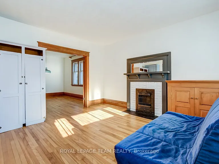995 Gladstone Ave — Photo 7