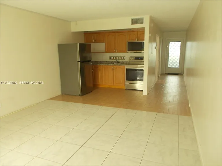 1400 SW 124th Ter #106Q — Photo 22