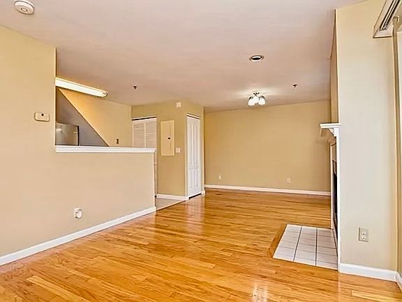 2nd image of 200 Falls Blvd Unit G301