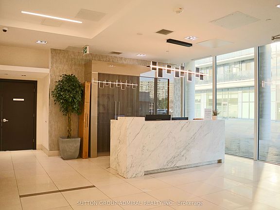 3rd image of 9618 Yonge St #1008