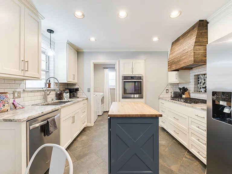 3013 Huntleigh Dr — Photo 8
