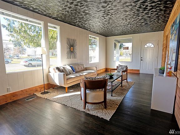 4th image of 3639 S Sheridan Ave