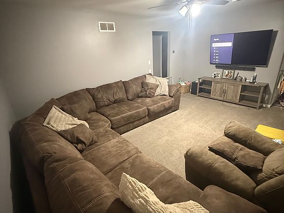 4th image of 302 S Gray Ave