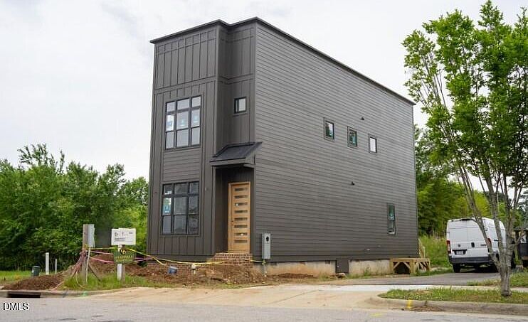 1st image of 1608 Ellen Dawson Way