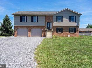 1237 Prestons Ln, Greencastle, PA 17225