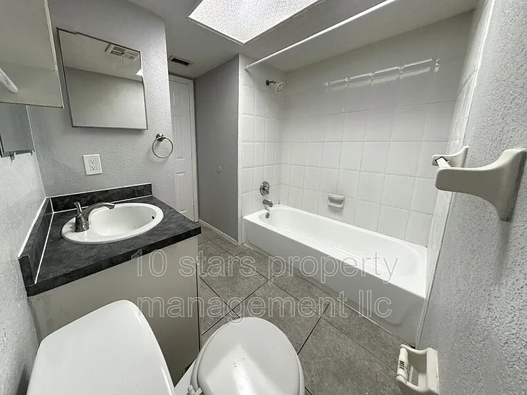 4725 39th Ave N #101 — Photo 15