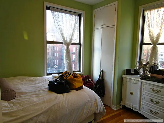 Rented by Bond New York | media 17