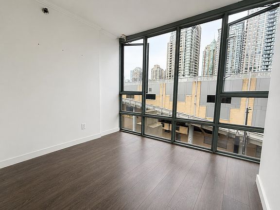 4th image of 930 Cambie St #505