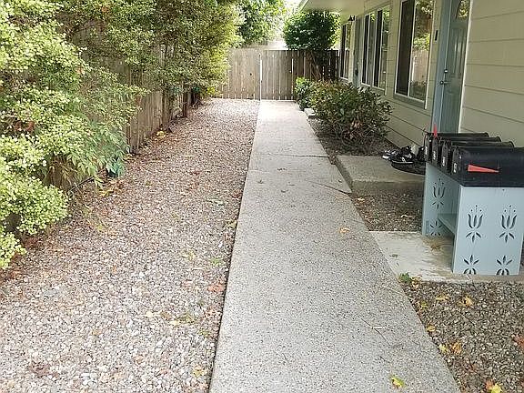 3rd image of 5074 Wilder Dr APT 2