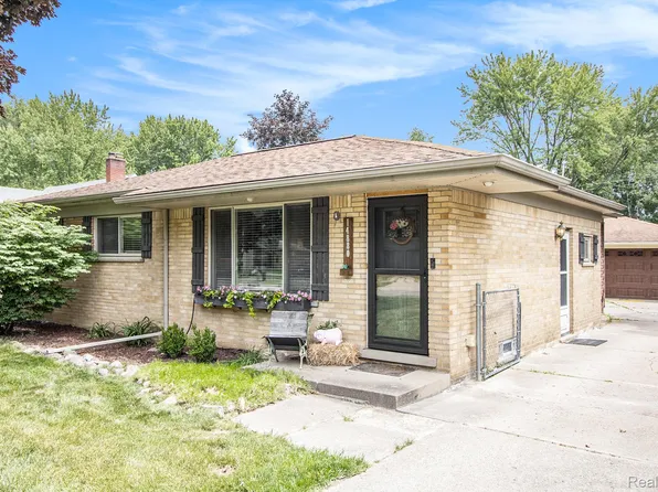 14880 Lyons St, Livonia, MI 48154