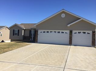504 Sceptre Rd, Wentzville, MO 63385