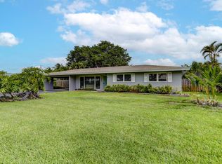 1421 S Lake Ct, Lake Clarke Shores, FL 33406