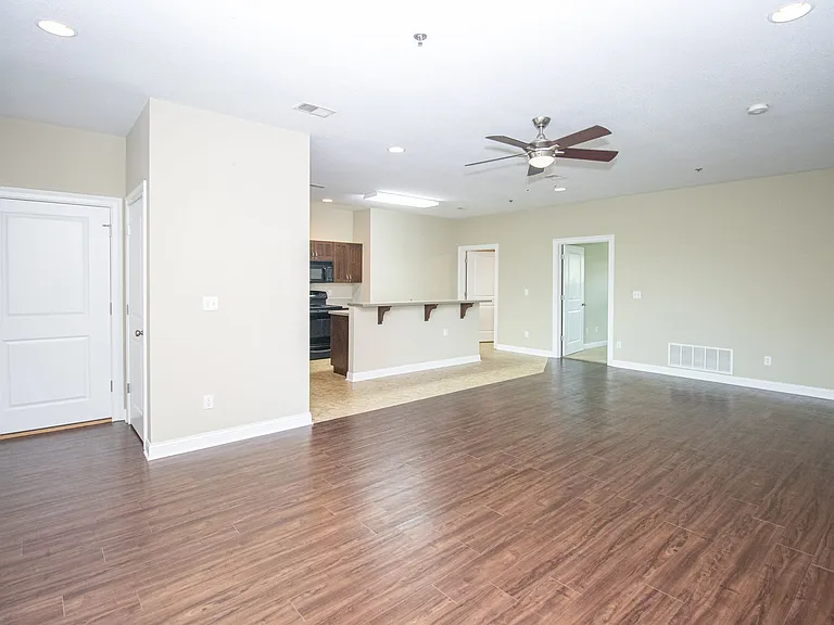 1109 Club Village Dr — Photo 18