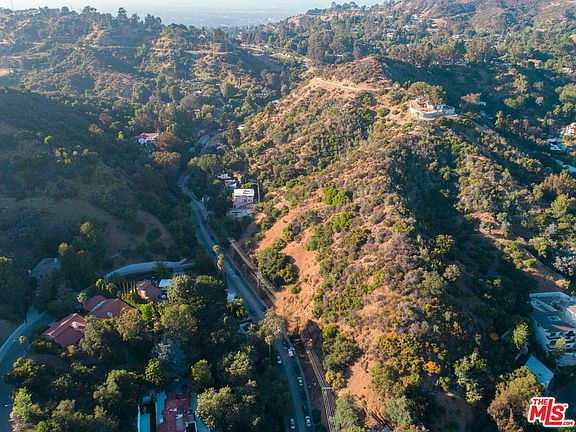 2nd image of 2506 Laurel Canyon Blvd