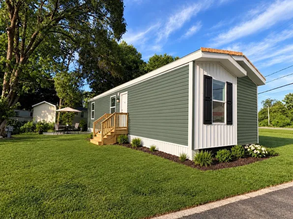 4747 W River Dr NE Lot 56, Comstock Park, MI 49321