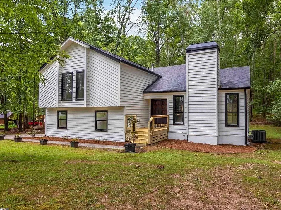 115 Amber Lake Trce