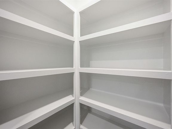5th image of 6035 Pineapple St