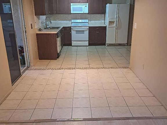 2nd image of 2534 Char St