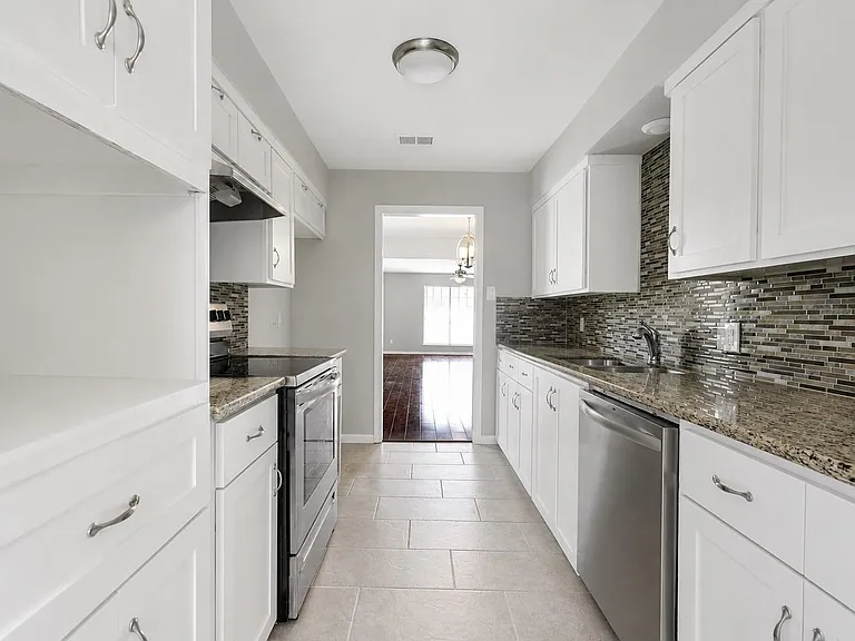 1833 Country Village Blvd — Photo 6