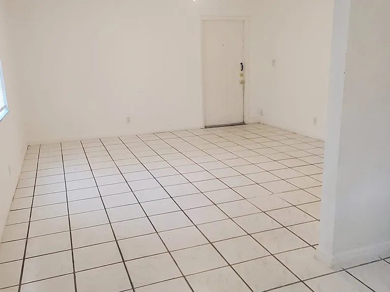 3831 SW 12th Pl #3 — Photo 3