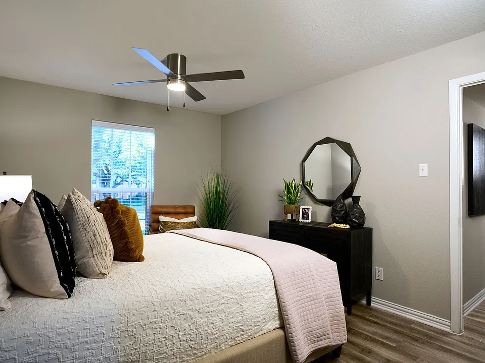 Large Bedroom