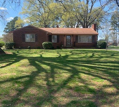3rd image of 607 Westover Dr