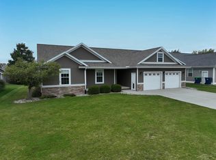 8549 Summer Ridge Dr, Freeland, MI 48623