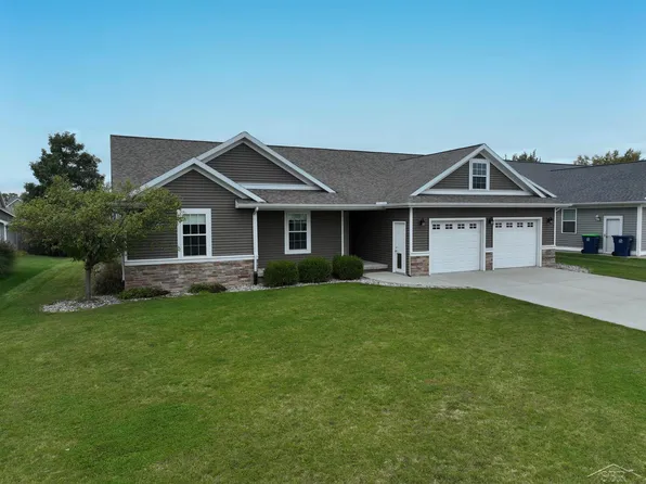 8549 Summer Ridge Dr, Freeland, MI 48623