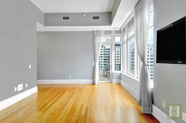 Rented by Halstead Real Estate | media 2