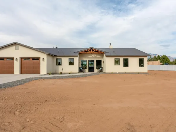 675 Camino Hermosa, Corrales, NM 87048