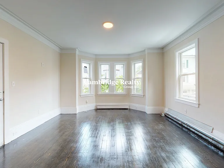 839 Parker St #1T — Photo 8