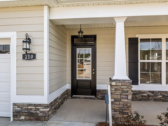 2nd image of 210 Dublin Loop