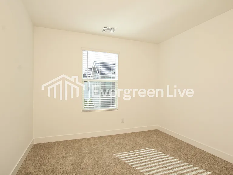 Cyrene at Skyline — Photo 72