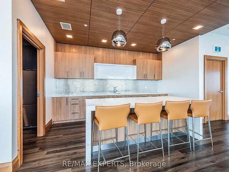 30 Shore Breeze Dr #1215 — Photo 27