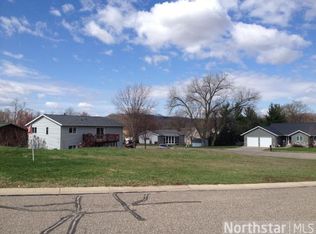 1413 Hillside Dr, Red Wing, MN 55066