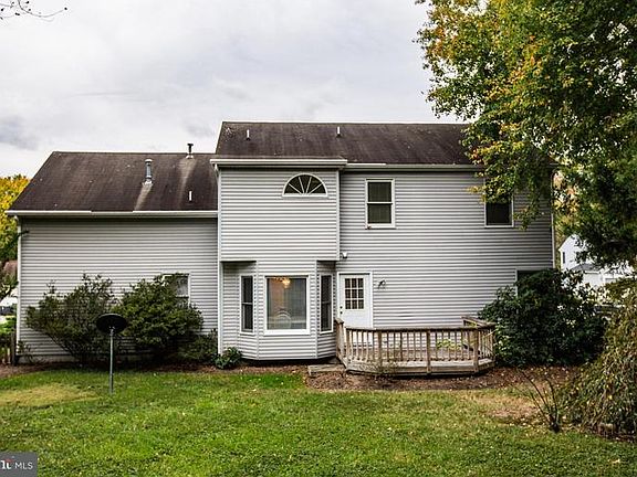 5th image of 6813 Violet Dr