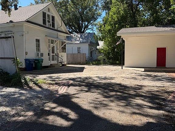 2nd image of 507 E Thomas St