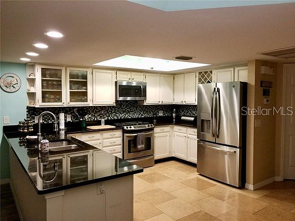 4th image of 3904 Broomsedge Ln